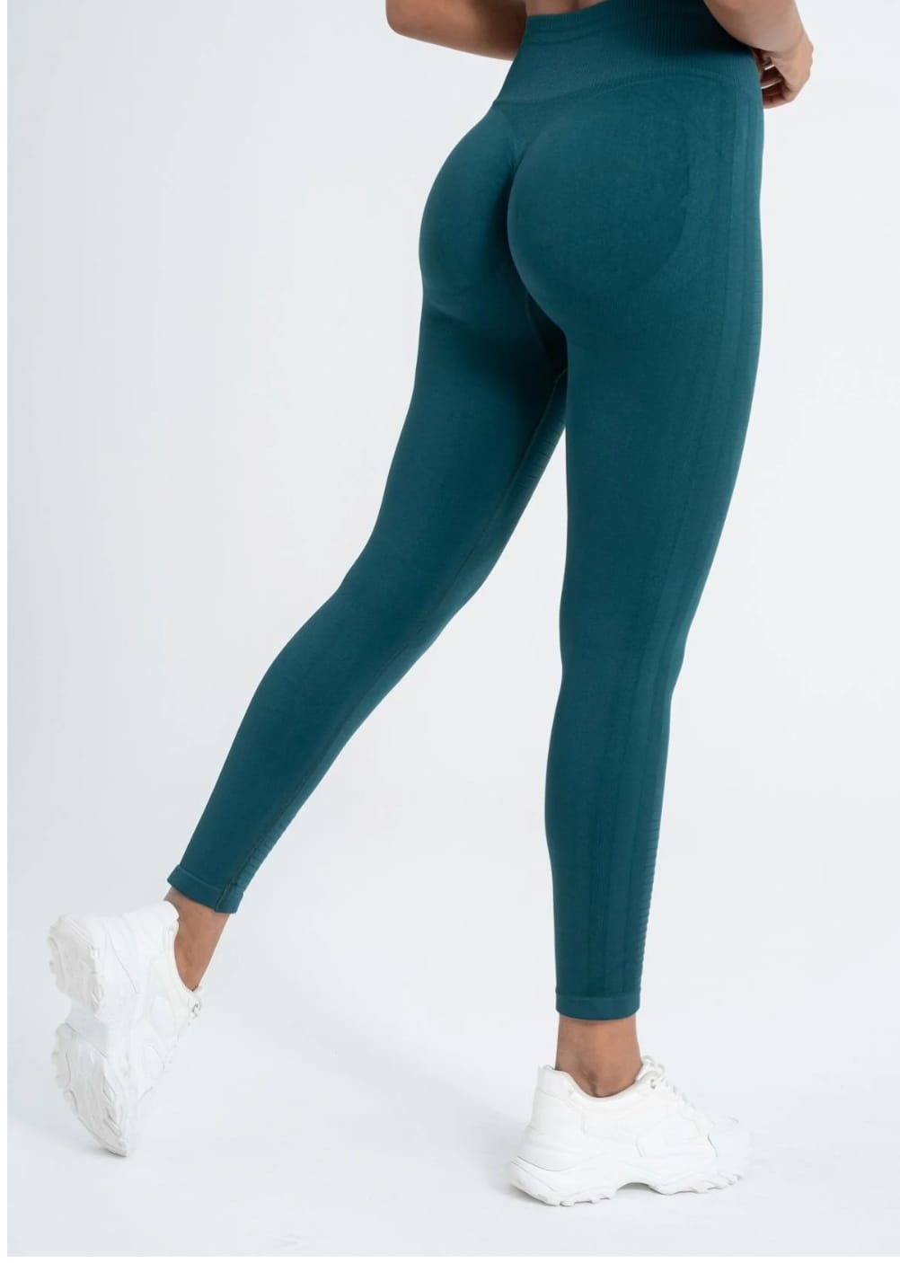 Toparlayıcı Yüksek Bel Seamless Spor Tayt – Push Up Etkili & Nefes Alabilir