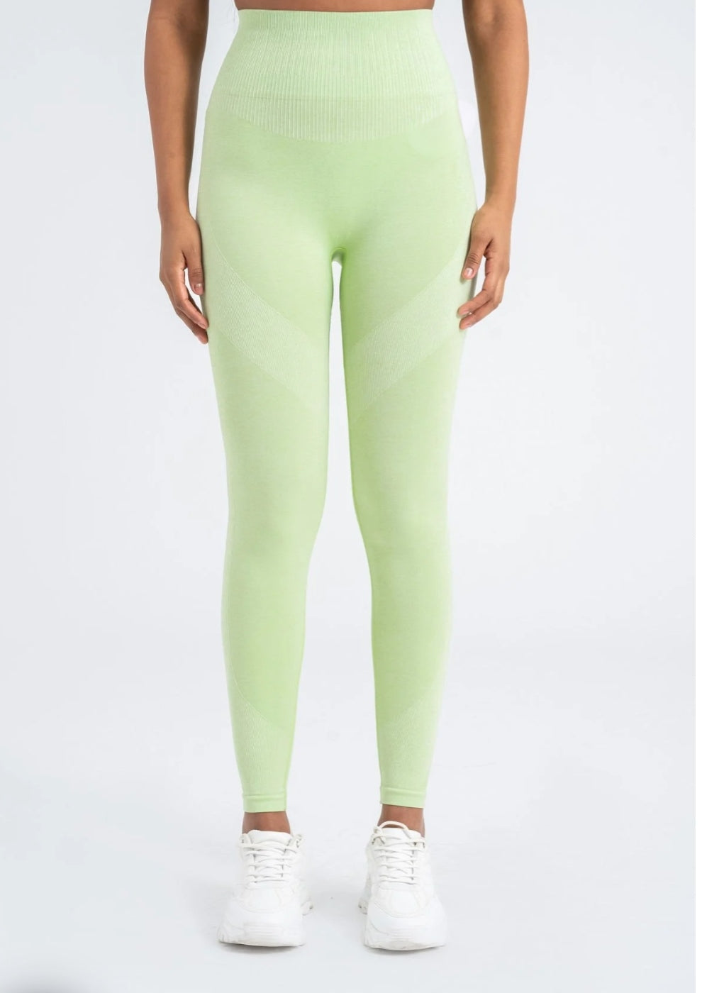 Toparlayıcı Yüksek Bel Seamless Spor Tayt – Push Up Etkili & Nefes Alabilir